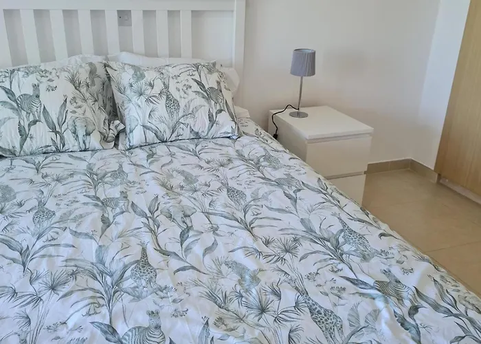 The Olive Grove Escape, Eleonas Apts *