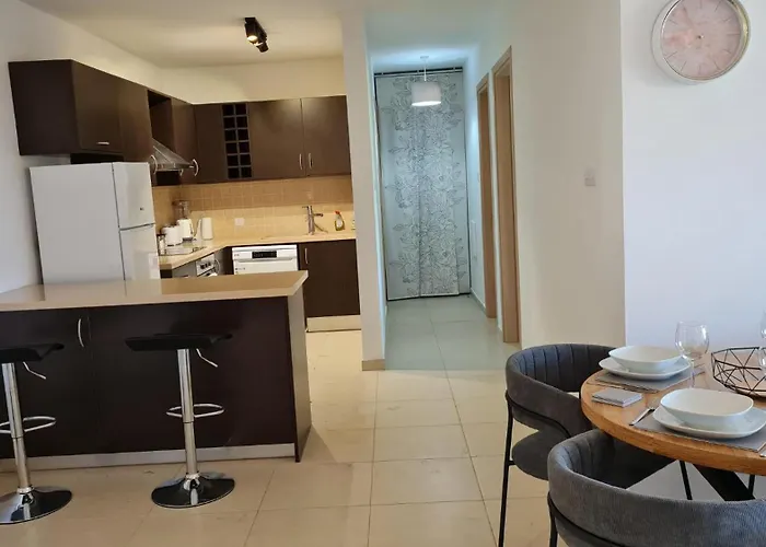 The Olive Grove Escape, Eleonas Apts Lägenhet