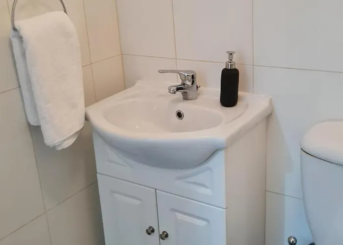 The Olive Grove Escape, Eleonas Apts Lägenhet *