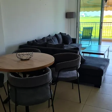 The Olive Grove Escape, Eleonas Apts شقة *